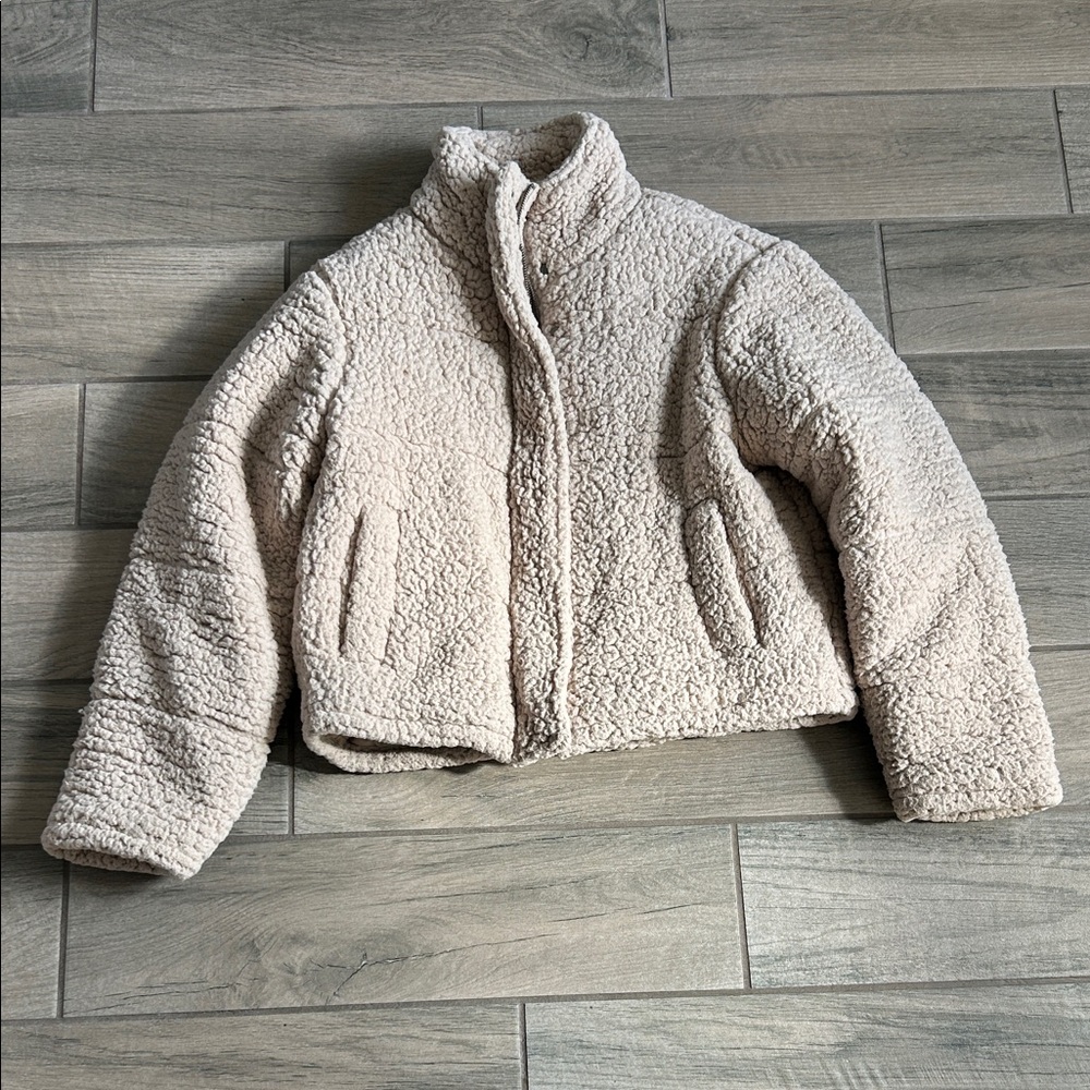 NATIVE YOUTH Cream Sherpa Jacket